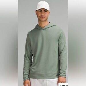 lululemon athletica Men's Sage Green Hooded Long-Sleeve Shirt